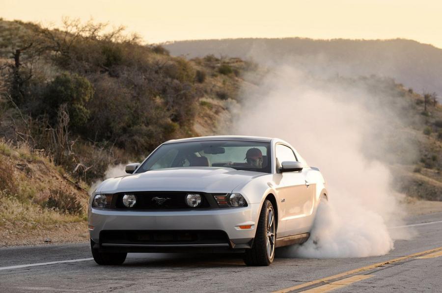  Ford Mustang GT 2011 года  (фото 82 из 90)